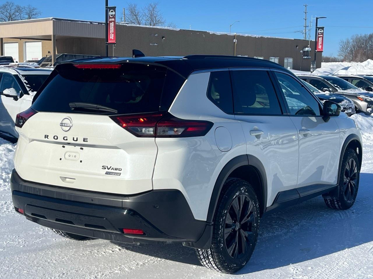 2023 Nissan Rogue Midnight Edition Photo