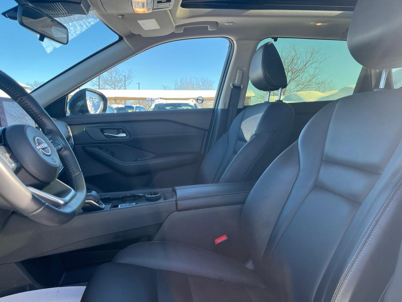 2023 Nissan Rogue Midnight Edition Photo