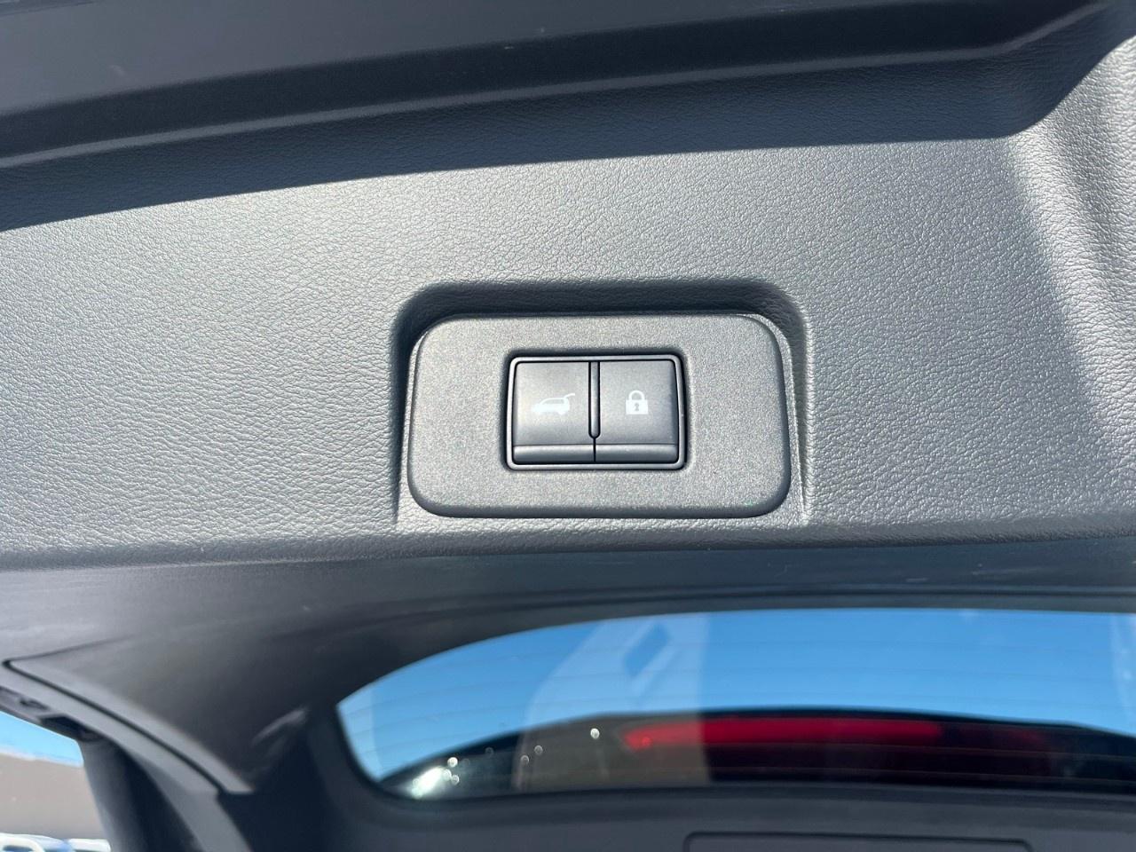 2023 Nissan Rogue Midnight Edition Photo