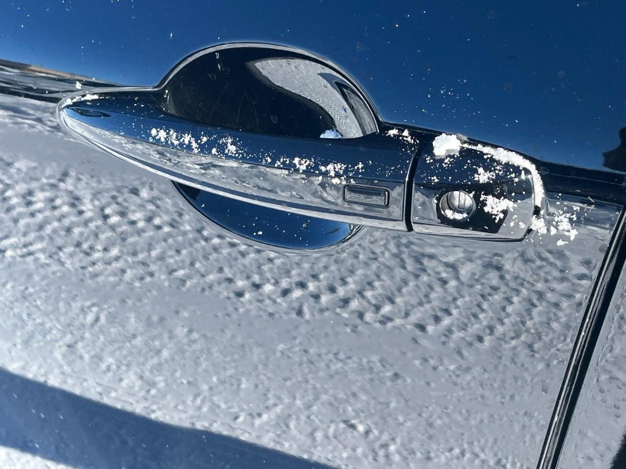 2023 Nissan Rogue AWD SV Photo