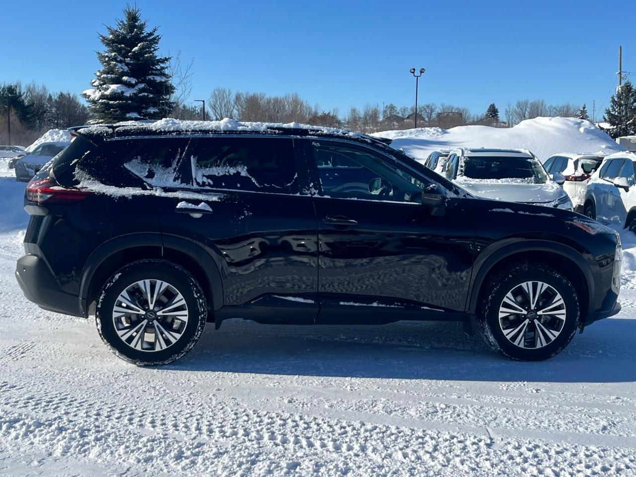 2023 Nissan Rogue AWD SV Photo