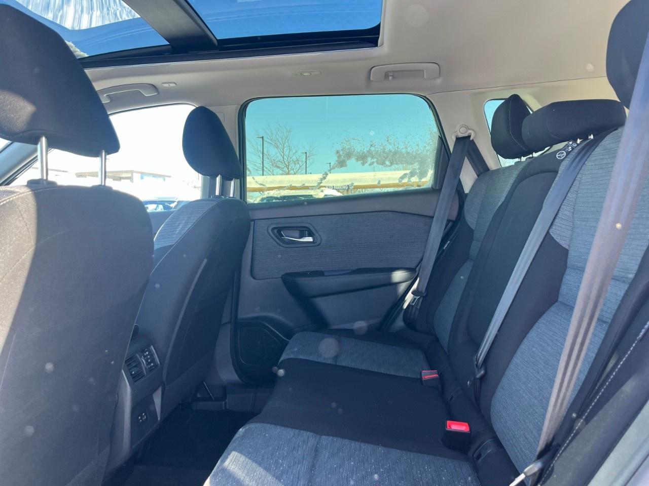 2023 Nissan Rogue AWD SV Photo