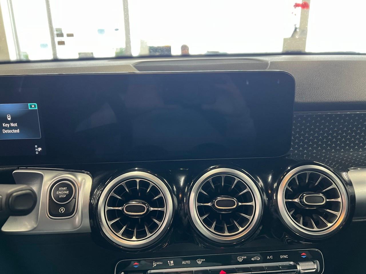 2024 MERCEDES BENZ Glb250 4MATIC Photo