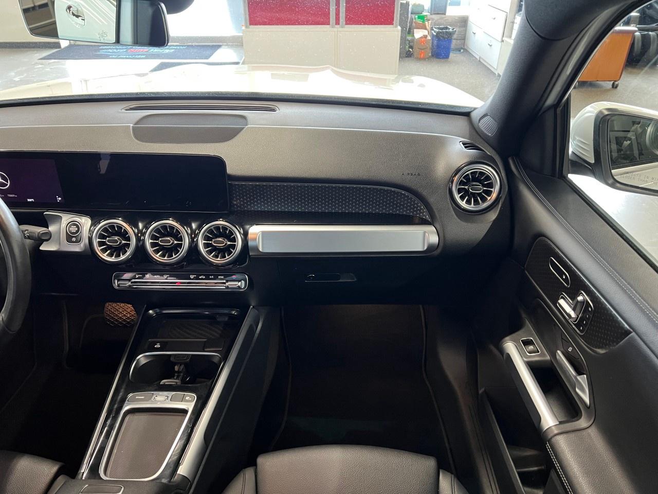 2024 MERCEDES BENZ Glb250 4MATIC Photo