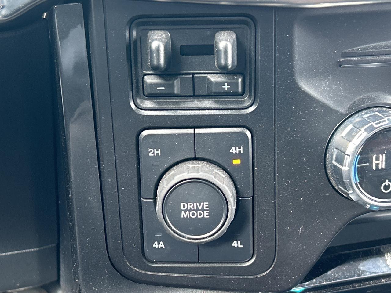 2021 Ford F-150 Lariat 4WD SuperCrew 5.5' Box Photo