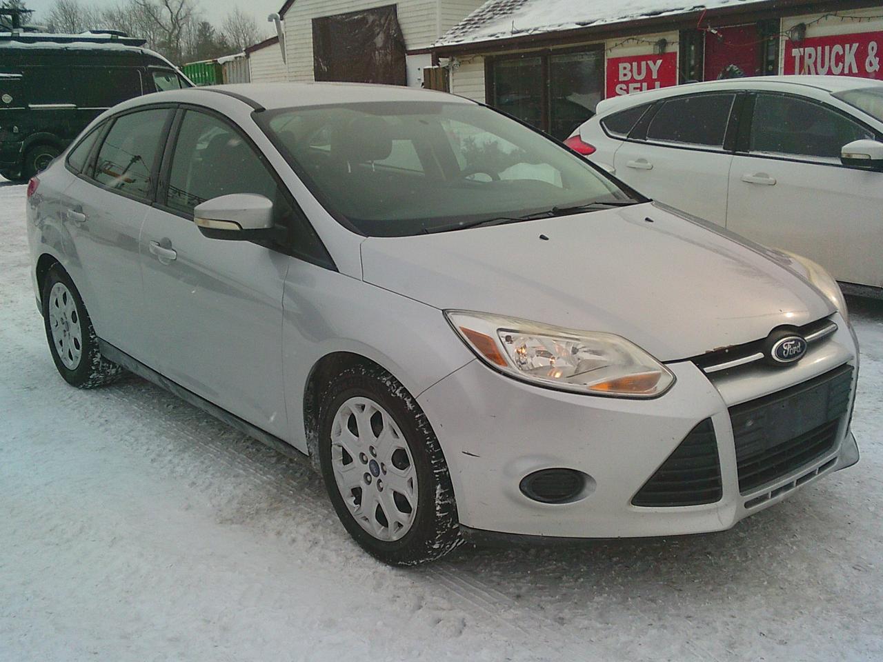 2013 Ford Focus 4DR SDN SE Photo