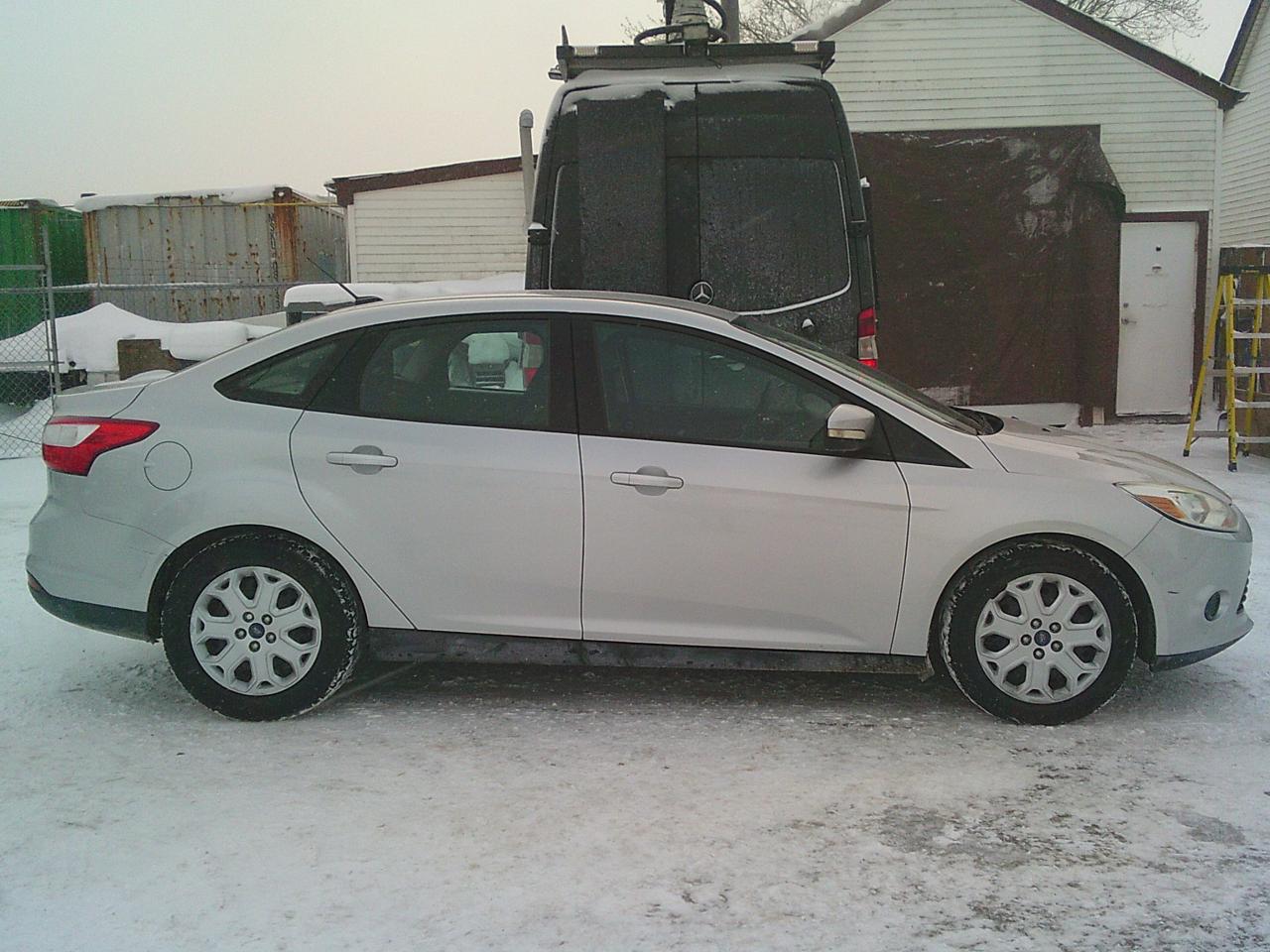 2013 Ford Focus 4DR SDN SE Photo3