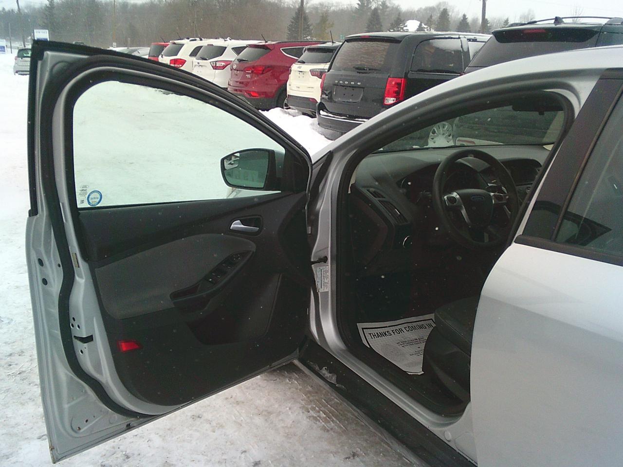 2013 Ford Focus 4DR SDN SE Photo