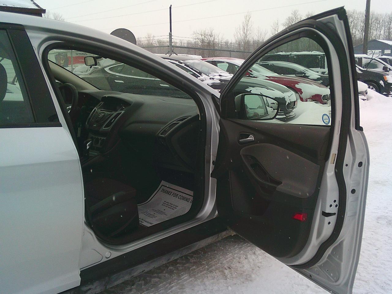 2013 Ford Focus 4DR SDN SE Photo