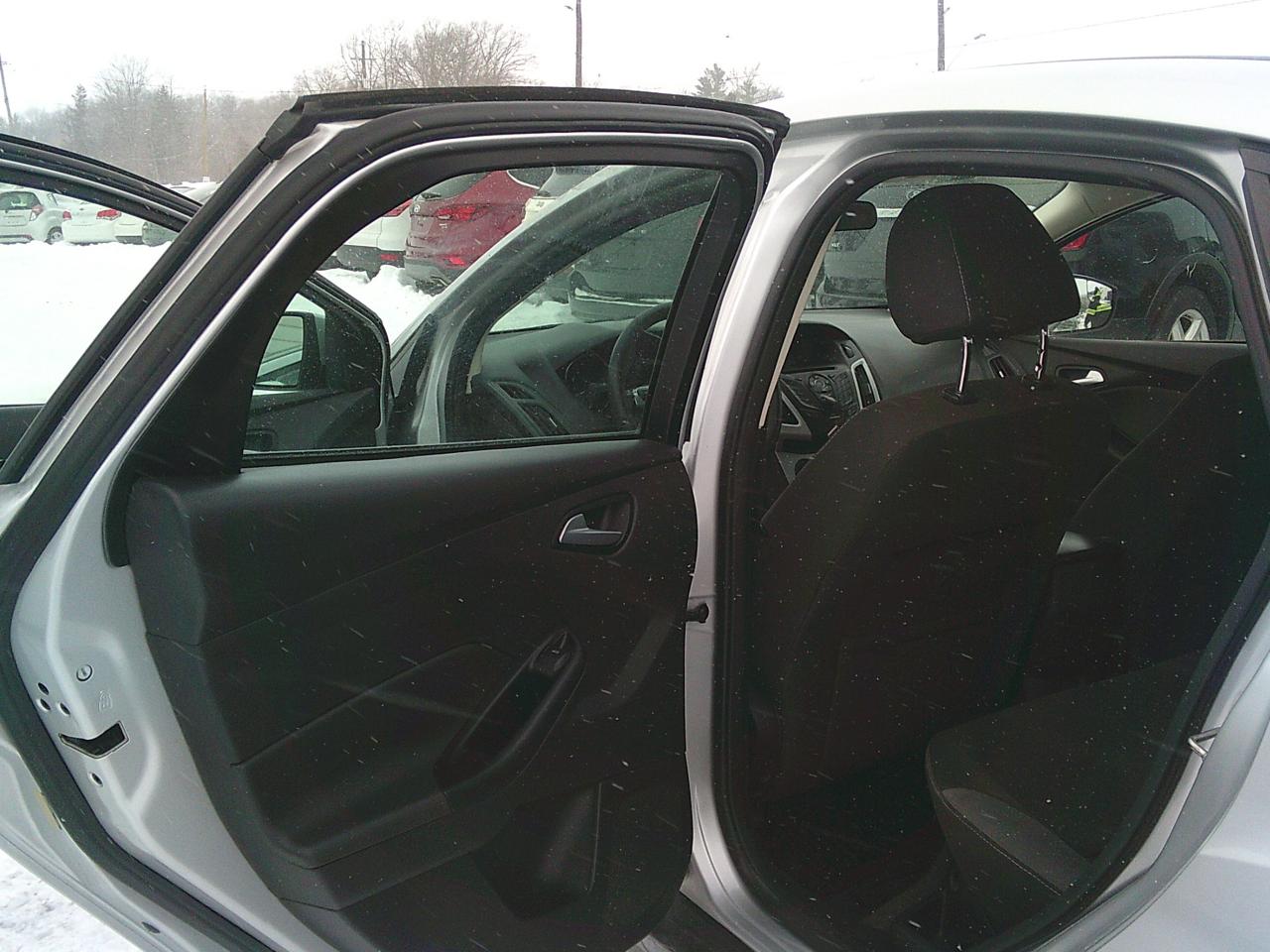 2013 Ford Focus 4DR SDN SE Photo