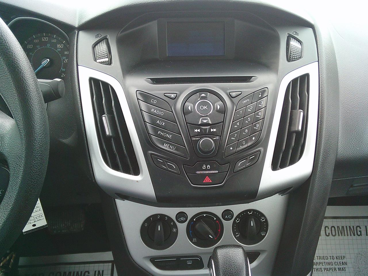 2013 Ford Focus 4DR SDN SE Photo