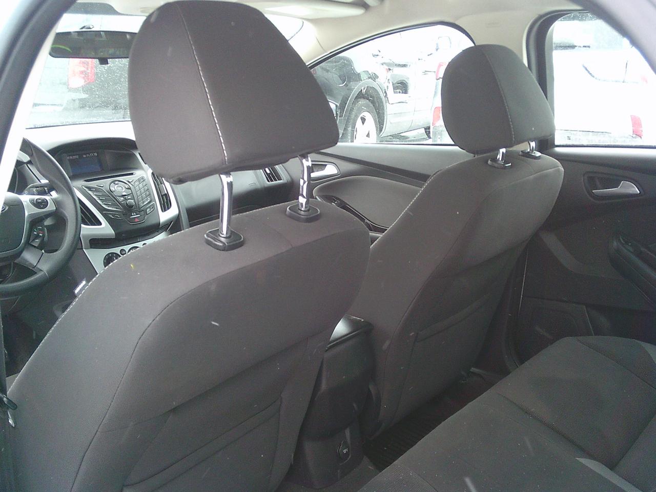 2013 Ford Focus 4DR SDN SE Photo