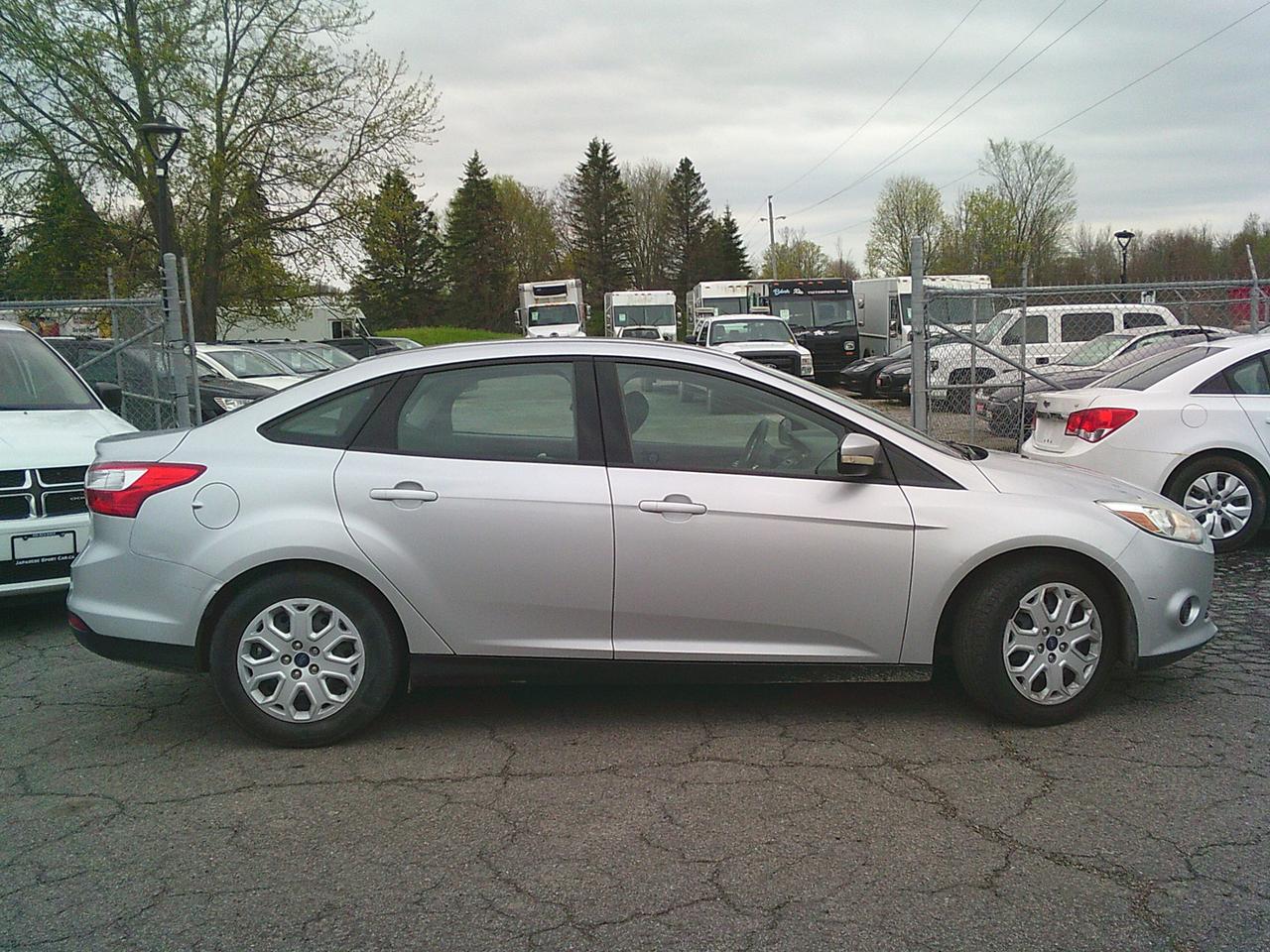 2013 Ford Focus 4DR SDN SE Photo