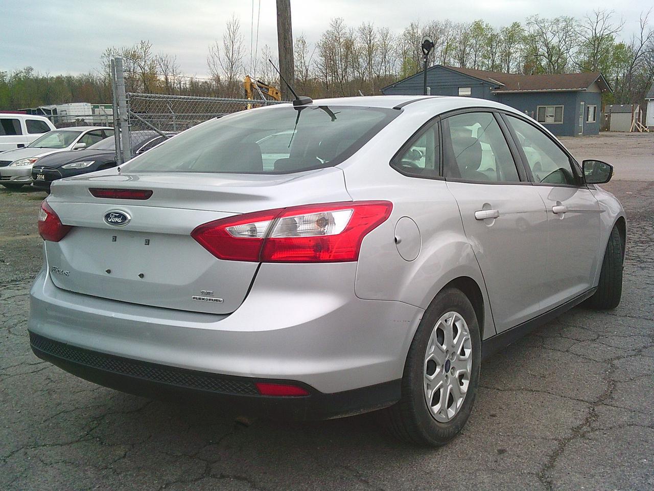 2013 Ford Focus 4DR SDN SE Photo