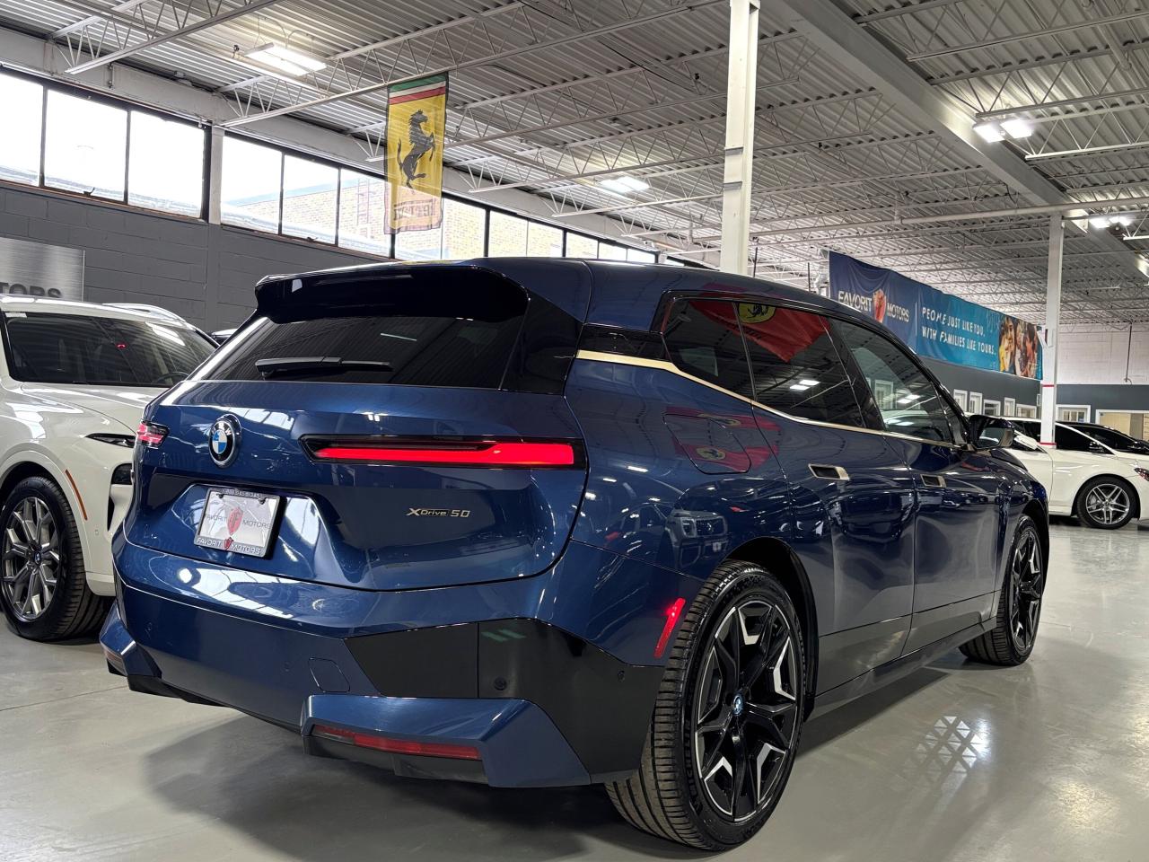 2022 BMW iX xDrive50|AWD|NAV|MASSAGE|SUEDESEATS|ELECTROCHROMIC Photo4