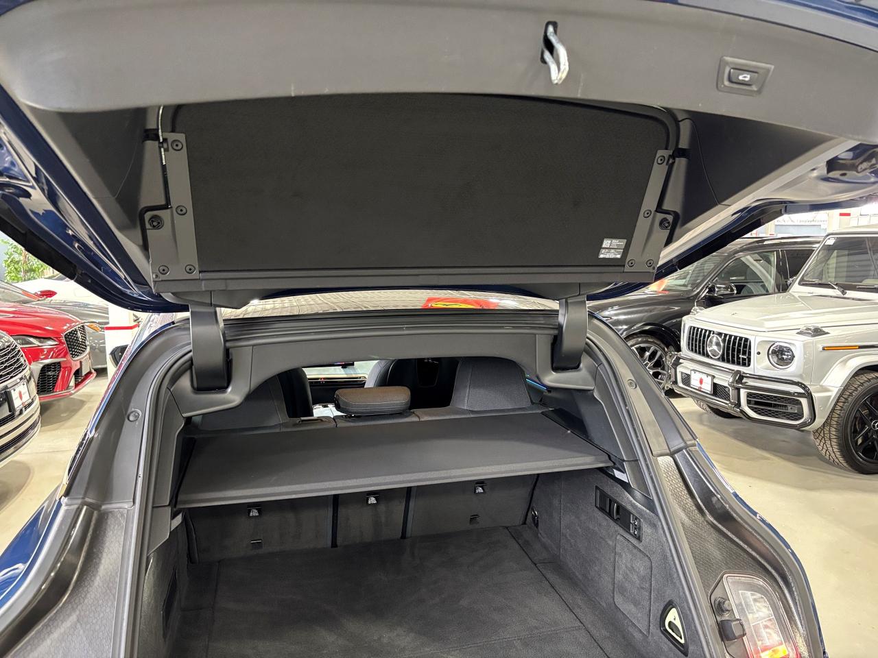 2022 BMW iX xDrive50|AWD|NAV|MASSAGE|SUEDESEATS|ELECTROCHROMIC Photo