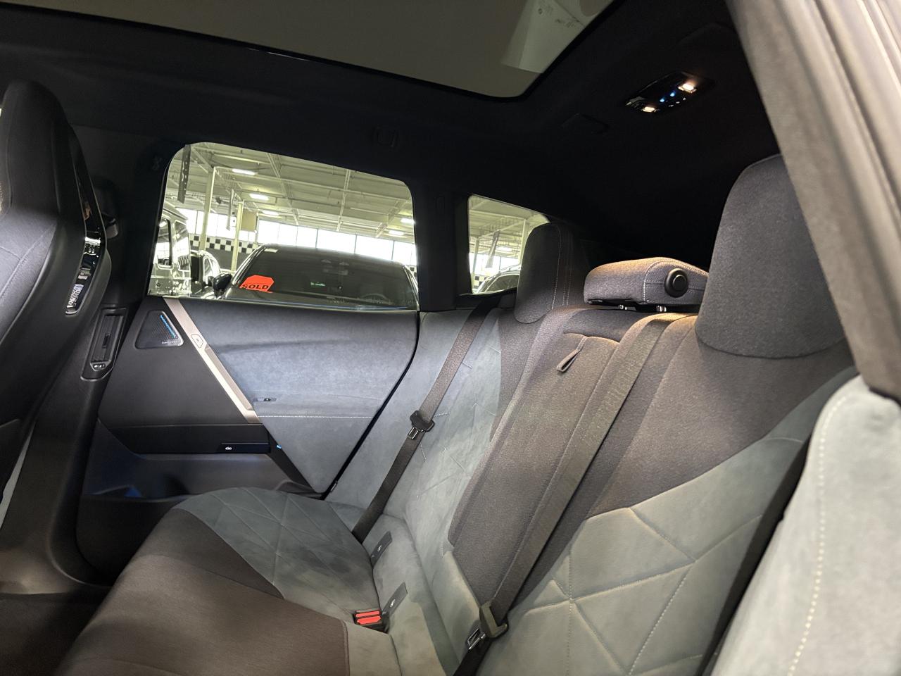 2022 BMW iX xDrive50|AWD|NAV|MASSAGE|SUEDESEATS|ELECTROCHROMIC Photo