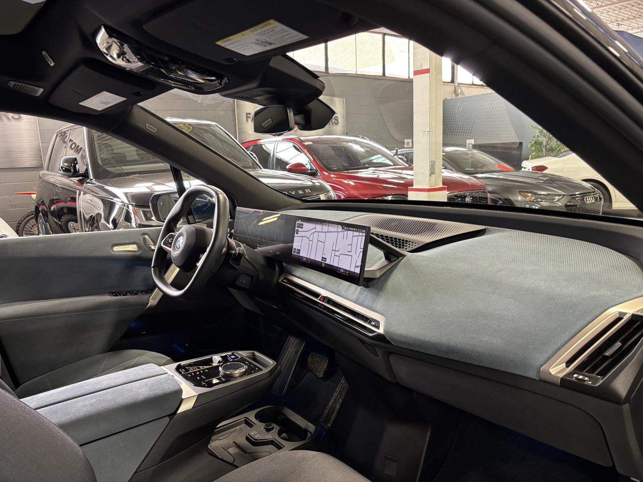 2022 BMW iX xDrive50|AWD|NAV|MASSAGE|SUEDESEATS|ELECTROCHROMIC Photo