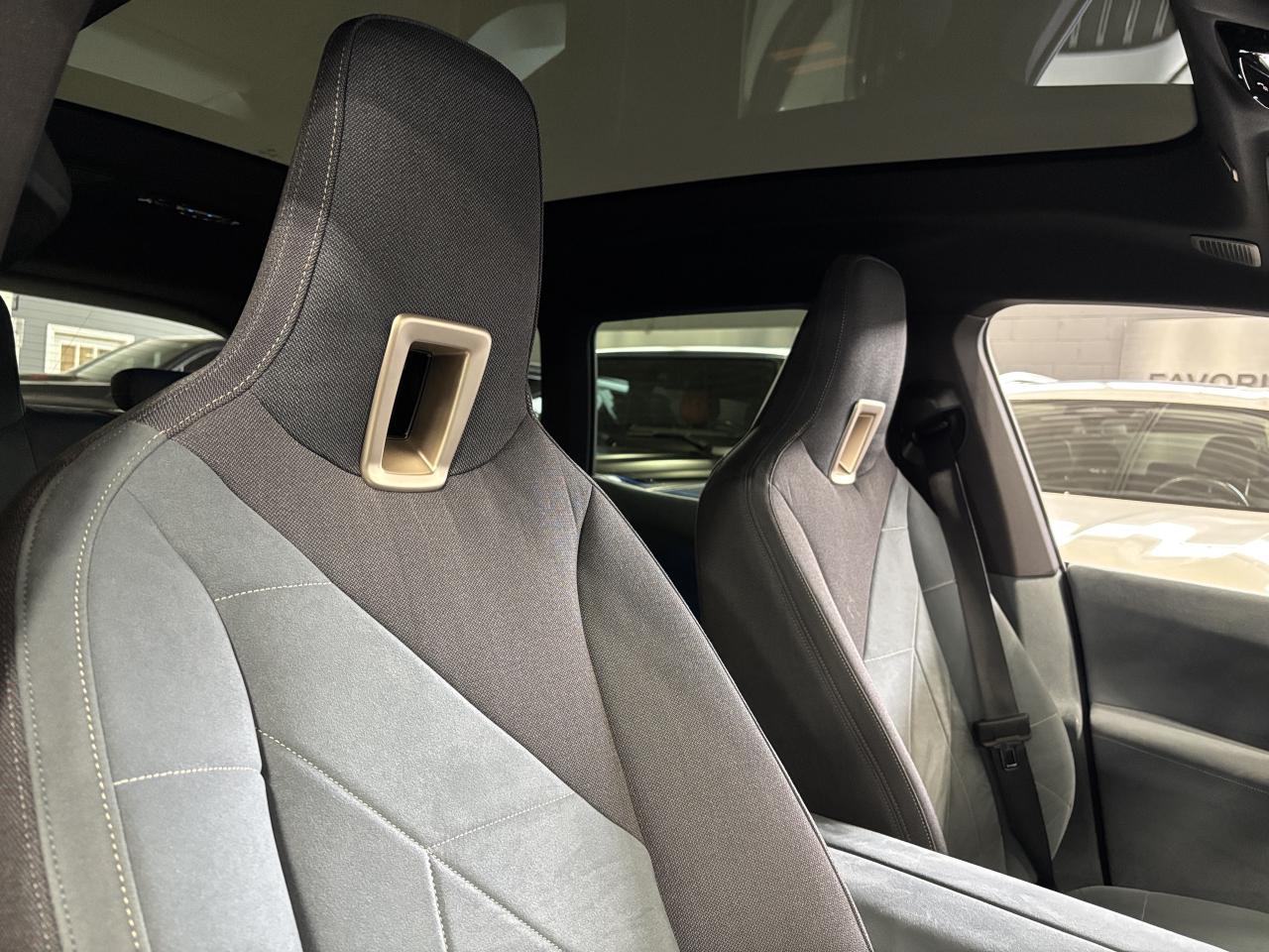 2022 BMW iX xDrive50|AWD|NAV|MASSAGE|SUEDESEATS|ELECTROCHROMIC Photo