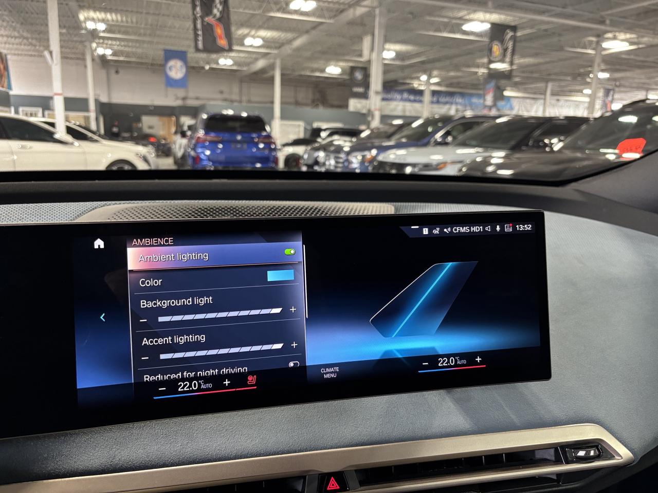 2022 BMW iX xDrive50|AWD|NAV|MASSAGE|SUEDESEATS|ELECTROCHROMIC Photo