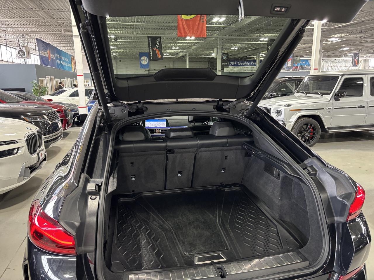 2022 BMW X6 M50i|AWD|MPERFORMANCE|SKYLOUNGE|GLASSCONTROLS|HUD| Photo