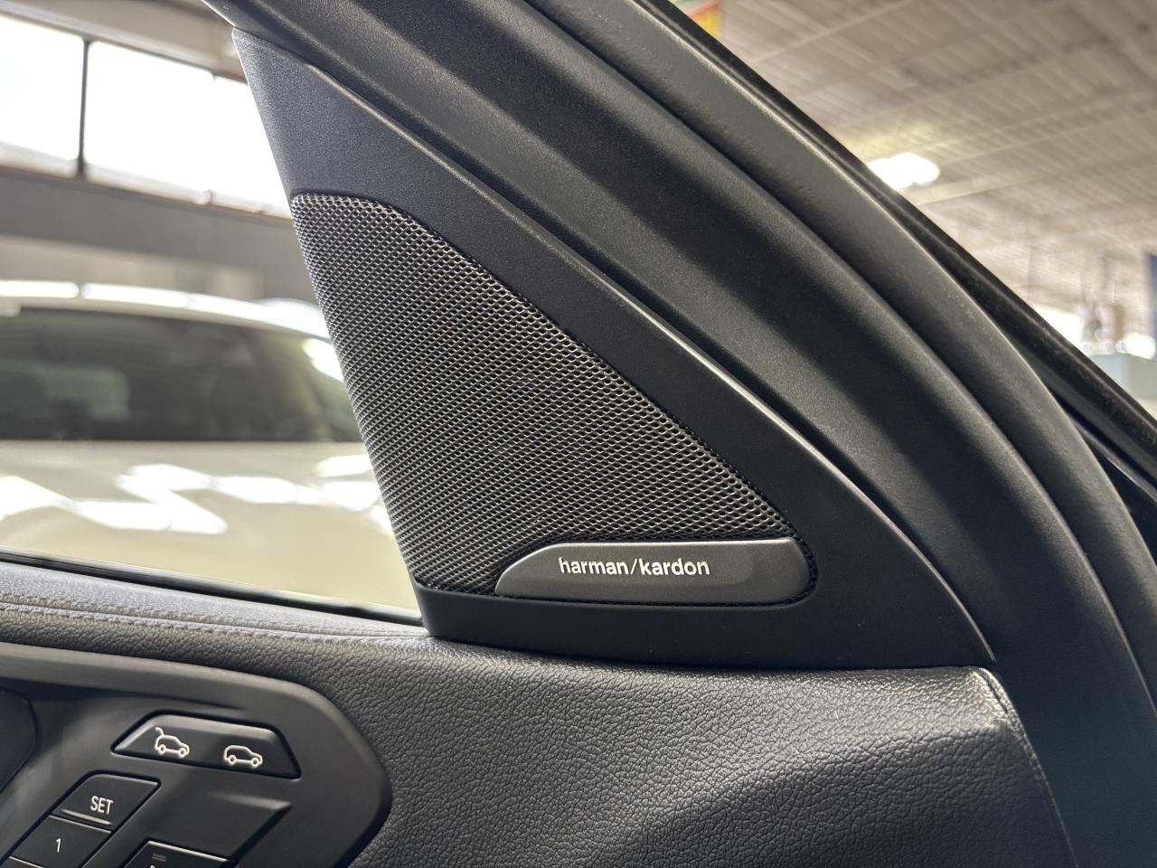 2022 BMW X6 M50i|AWD|MPERFORMANCE|SKYLOUNGE|GLASSCONTROLS|HUD| Photo