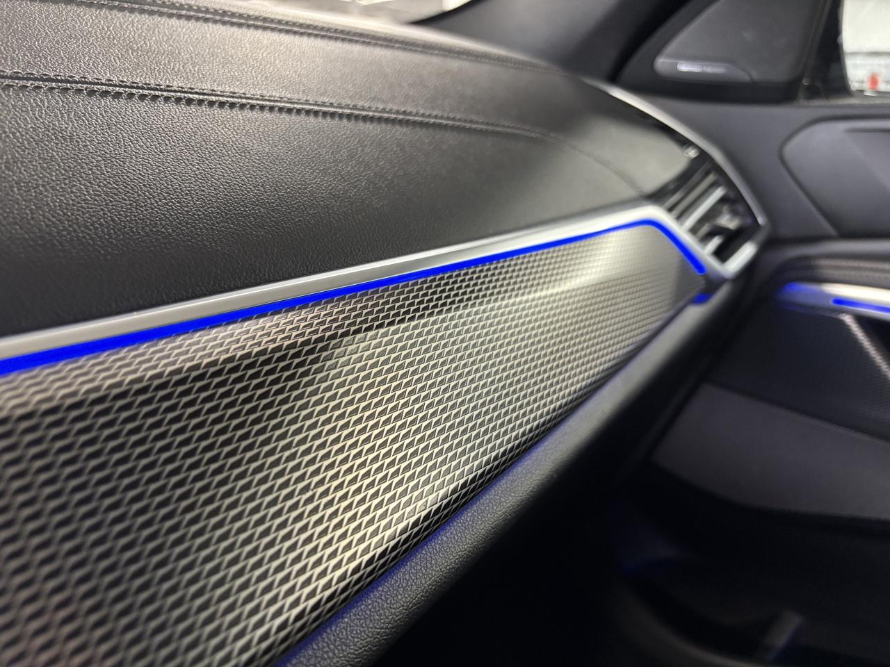 2022 BMW X6 M50i|AWD|MPERFORMANCE|SKYLOUNGE|GLASSCONTROLS|HUD| Photo