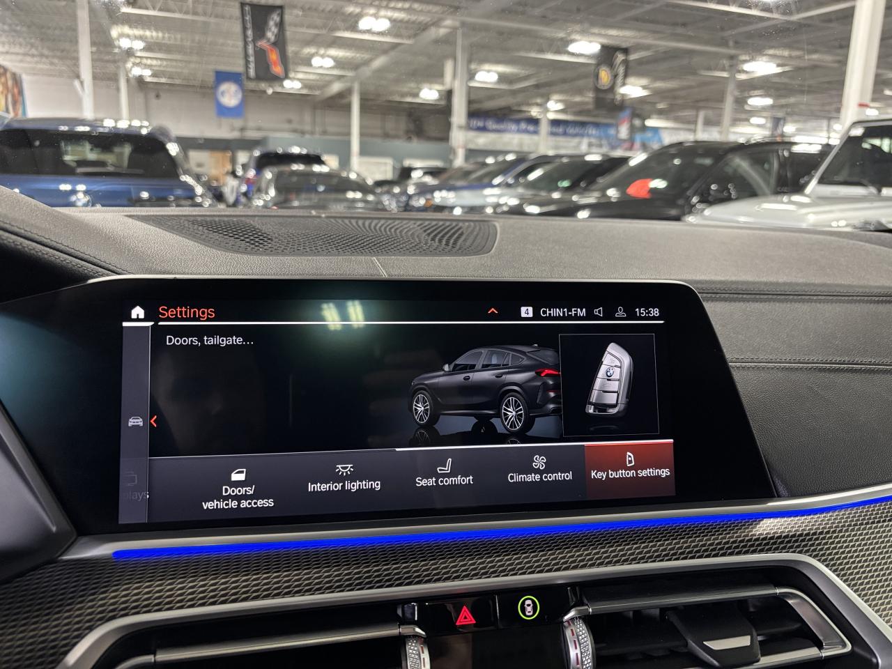 2022 BMW X6 M50i|AWD|MPERFORMANCE|SKYLOUNGE|GLASSCONTROLS|HUD| Photo