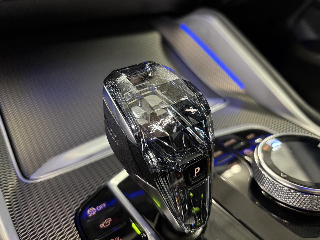 2022 BMW X6 M50i|AWD|MPERFORMANCE|SKYLOUNGE|GLASSCONTROLS|HUD| Photo