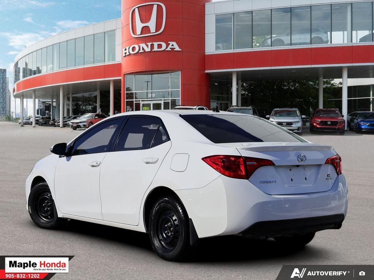 2017 Toyota Corolla XSE Package| Leathertte Seats| Sunroof| Fog Lights Photo3