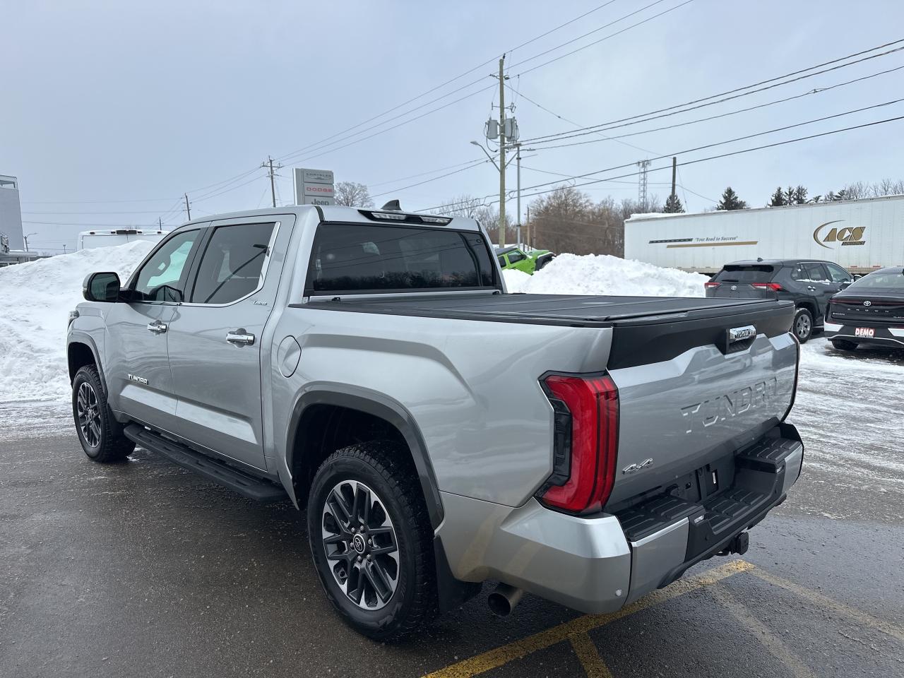 2022 Toyota Tundra LIMITED HYBRID Photo