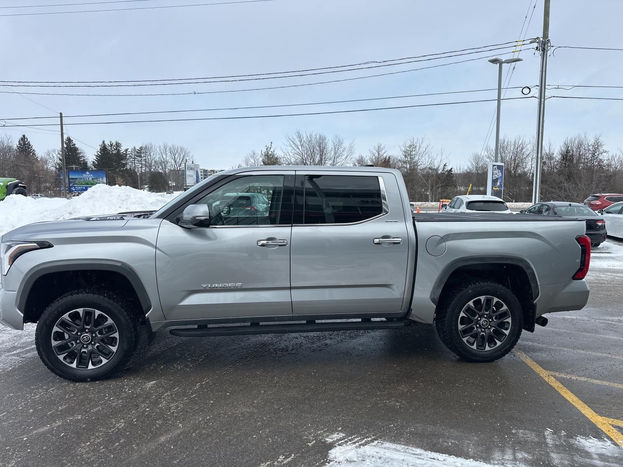 2022 Toyota Tundra LIMITED HYBRID Photo