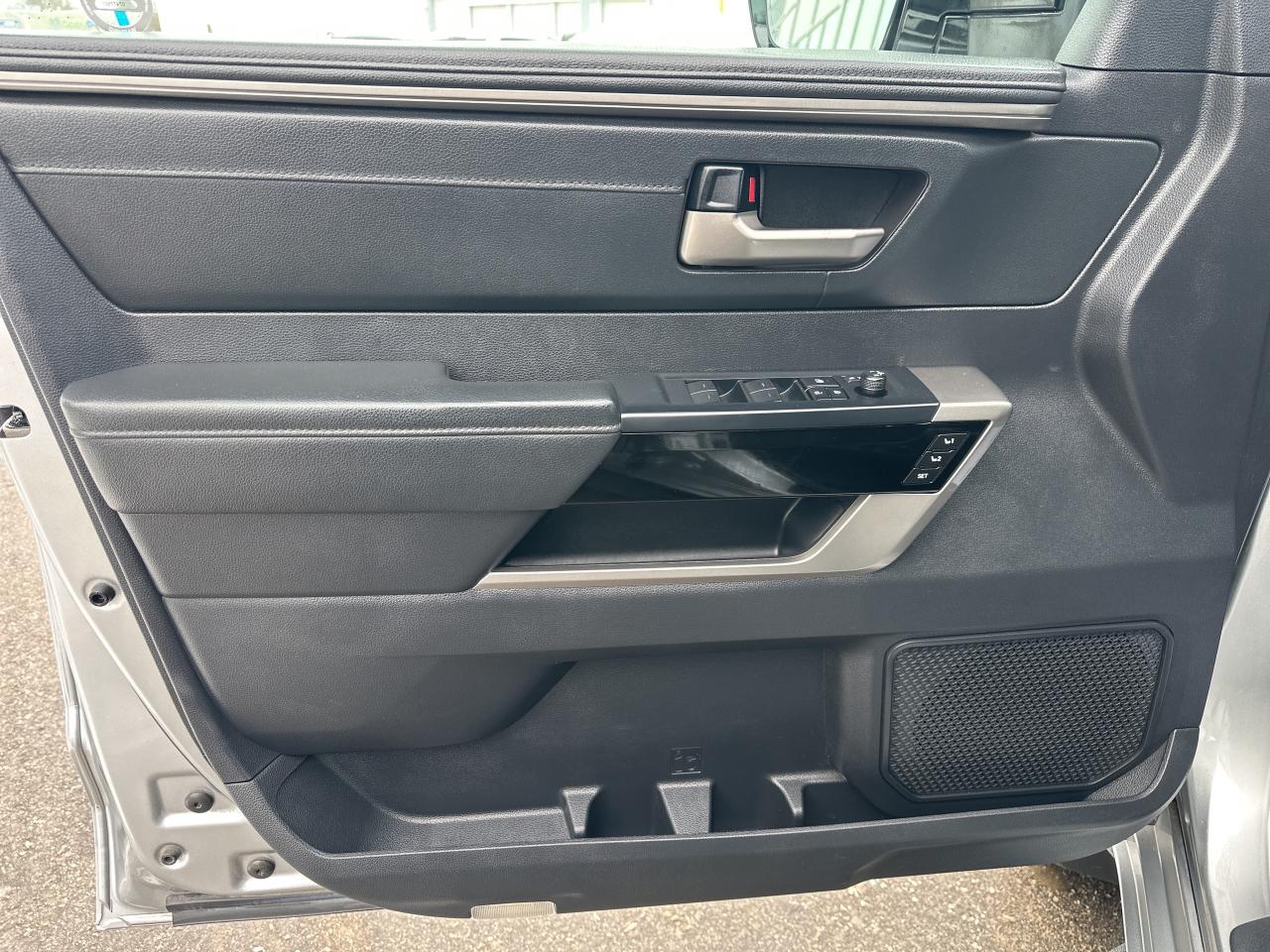 2022 Toyota Tundra LIMITED HYBRID Photo