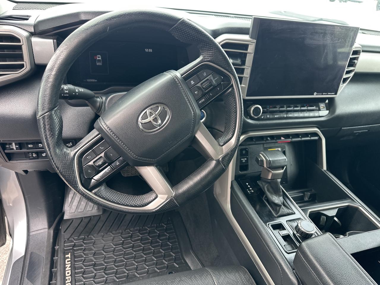 2022 Toyota Tundra LIMITED HYBRID Photo