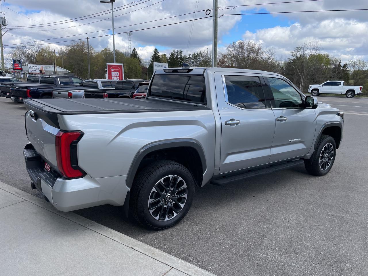 2022 Toyota Tundra LIMITED HYBRID Photo