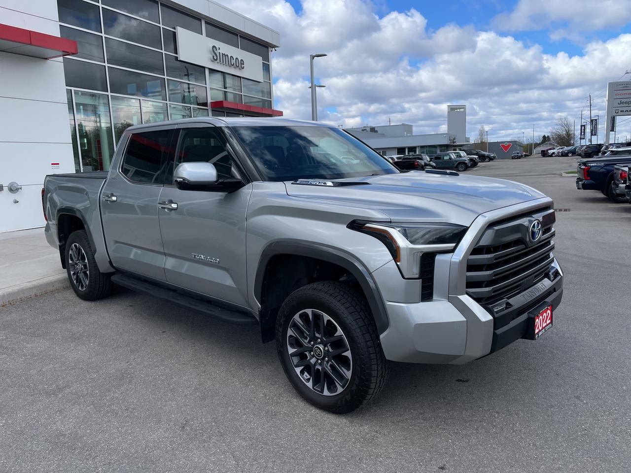 2022 Toyota Tundra LIMITED HYBRID Photo