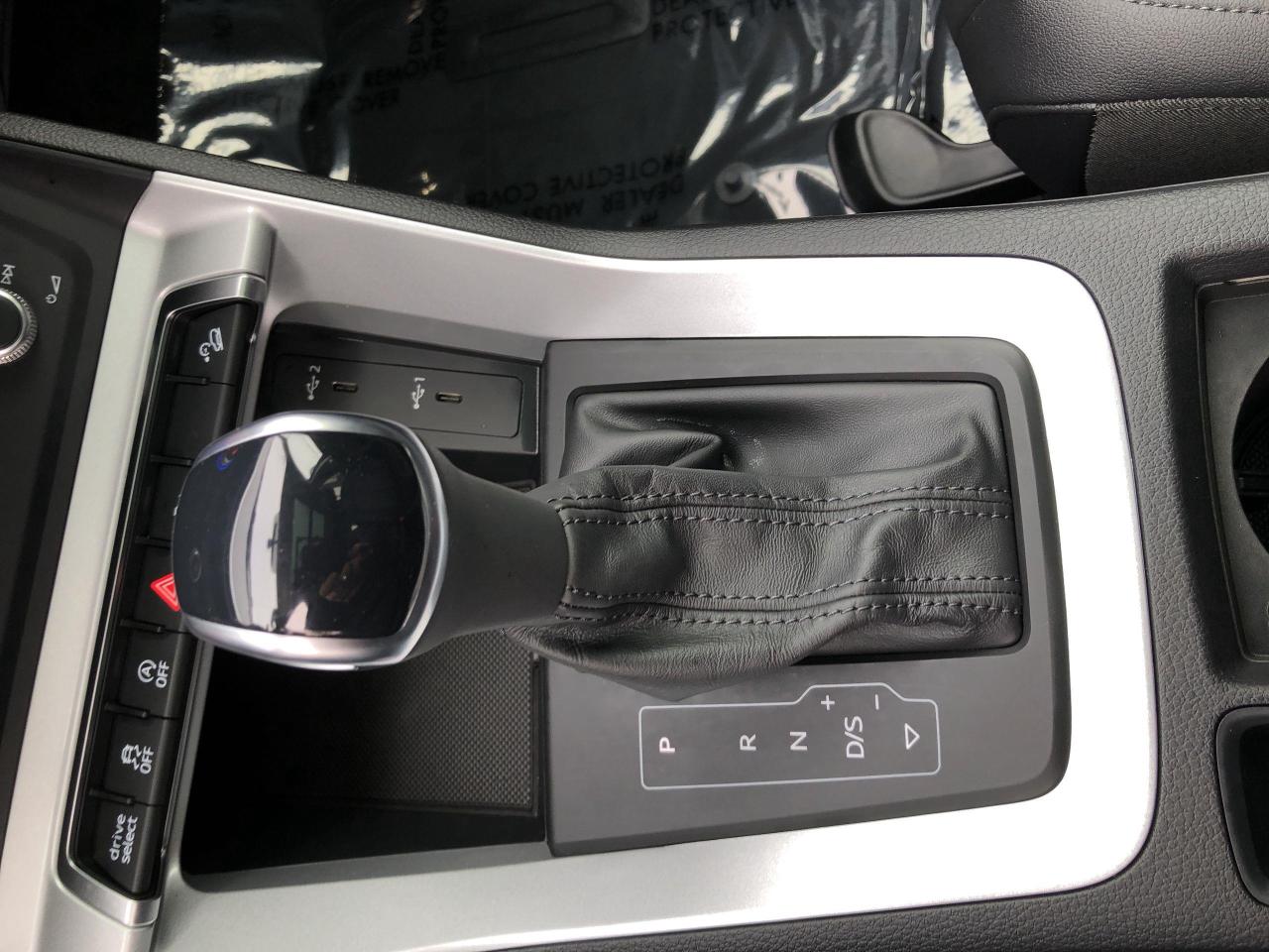 2025 Audi Q3 45 LEATHER, PANO.ROOF, HTD. SEATS & STEER. WHEEL, Photo