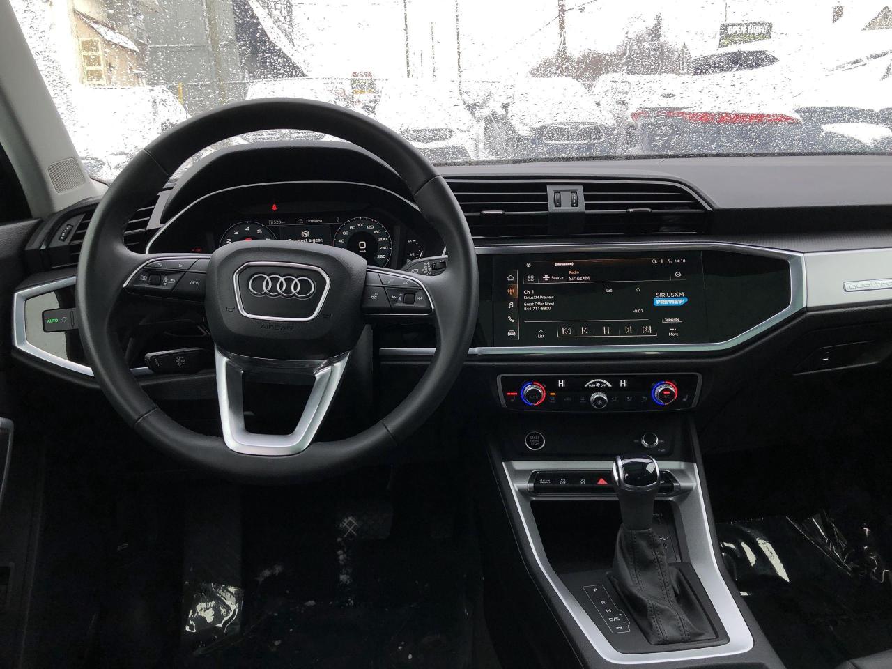 2025 Audi Q3 45 LEATHER, PANO.ROOF, HTD. SEATS & STEER. WHEEL, Photo