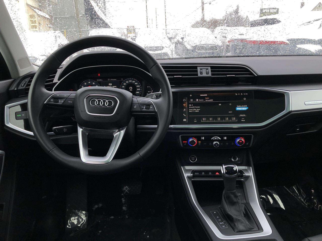 2025 Audi Q3 45 LEATHER, PANO.ROOF, HTD. SEATS & STEER. WHEEL, BK. CAM, ALLOYS Photo