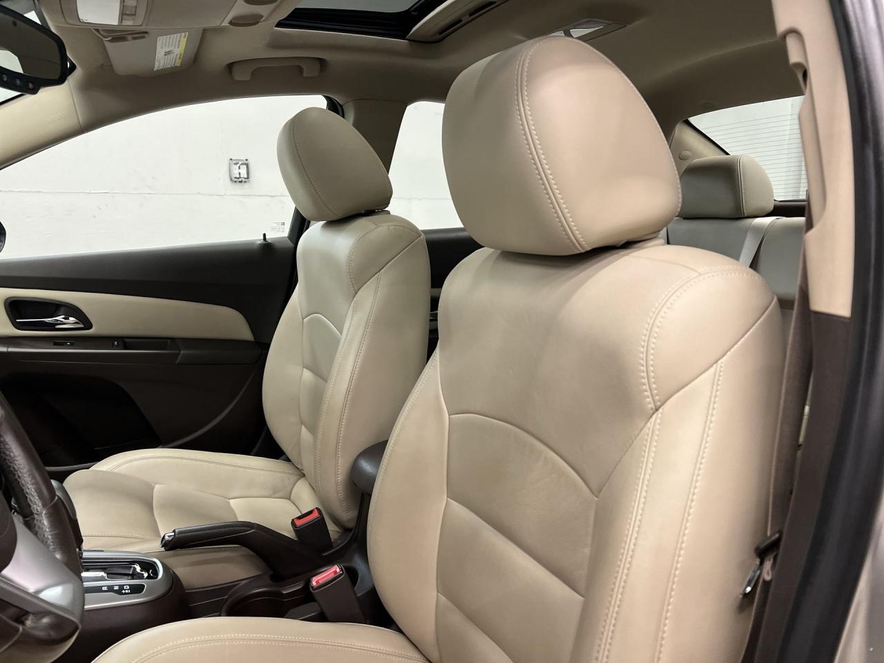 2015 Chevrolet Cruze 2LT | HTD LEATHER | SUNROOF | ALLOYS | REAR CAM Photo