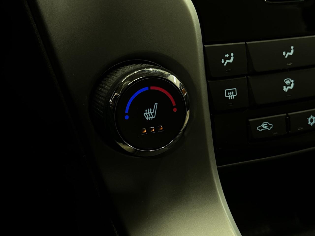 2015 Chevrolet Cruze 2LT | HTD LEATHER | SUNROOF | ALLOYS | REAR CAM Photo