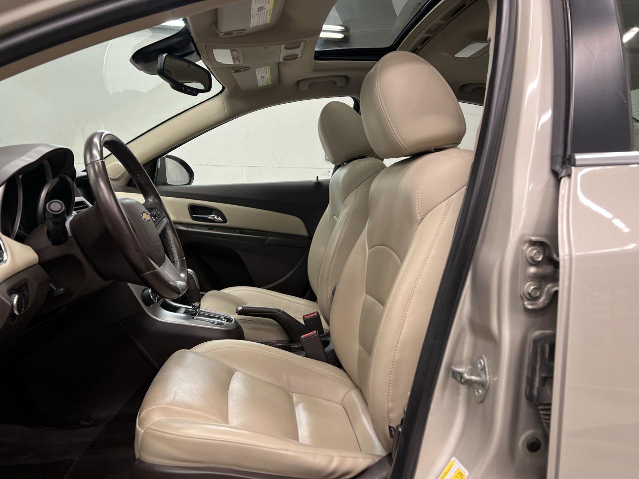 2015 Chevrolet Cruze 2LT | HTD LEATHER | SUNROOF | ALLOYS | REAR CAM Photo