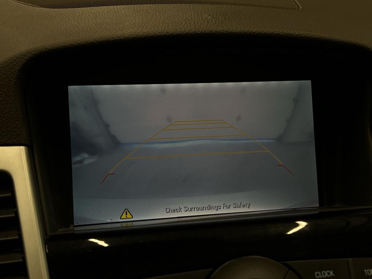 2015 Chevrolet Cruze 2LT | HTD LEATHER | SUNROOF | ALLOYS | REAR CAM Photo