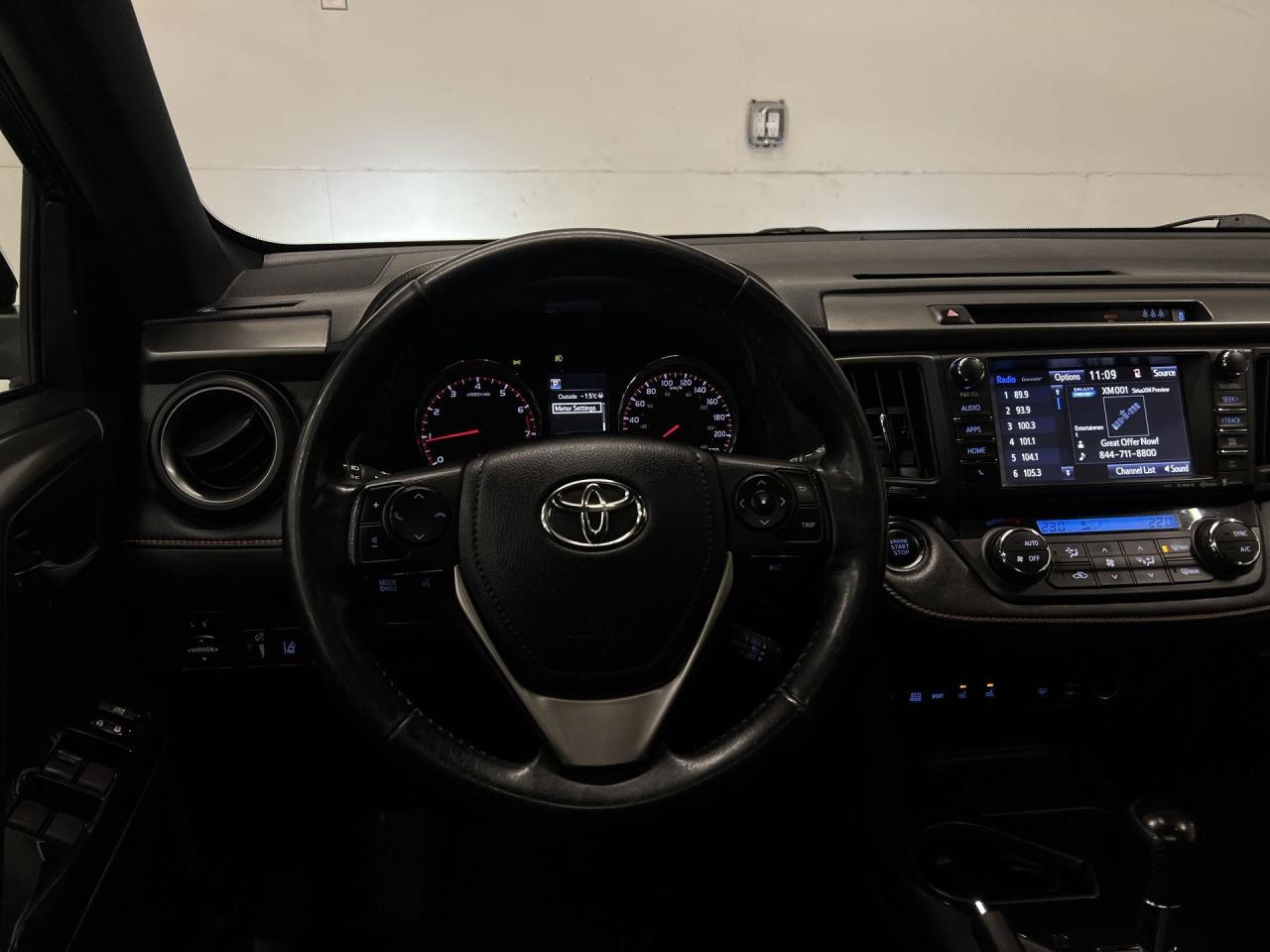 2018 Toyota RAV4 SE AWD | HTD LEATHER | SUNROOF | NAV | 18IN ALLOYS Photo