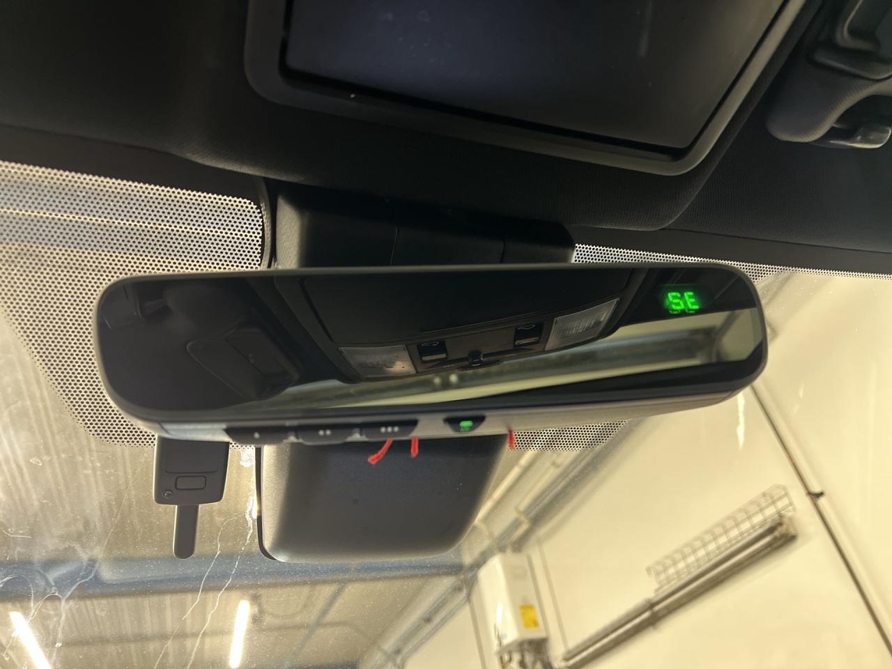 2018 Toyota RAV4 SE AWD | HTD LEATHER | SUNROOF | NAV | 18IN ALLOYS Photo