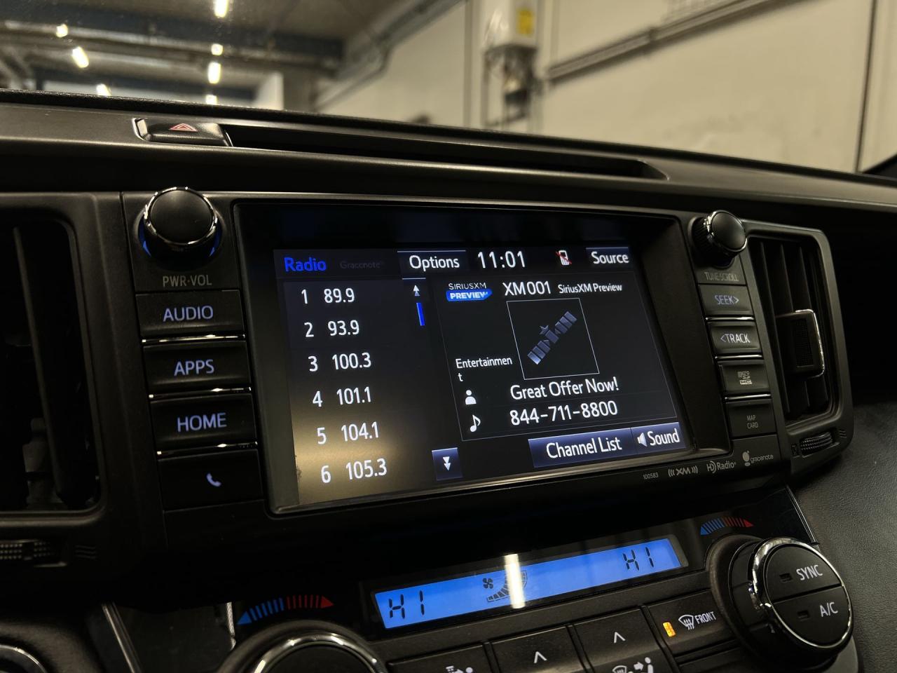 2018 Toyota RAV4 SE AWD | HTD LEATHER | SUNROOF | NAV | 18IN ALLOYS Photo