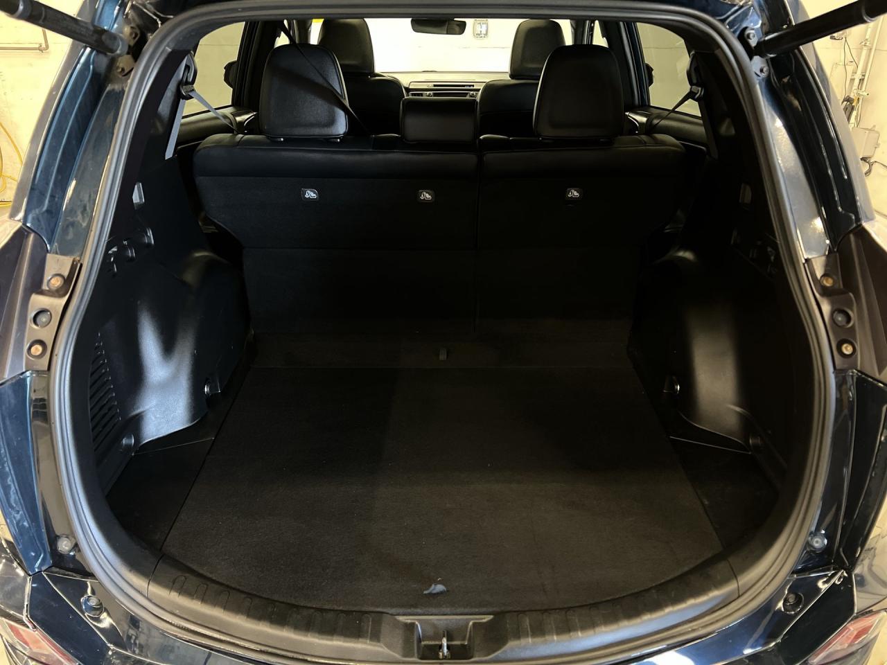 2018 Toyota RAV4 SE AWD | HTD LEATHER | SUNROOF | NAV | 18IN ALLOYS Photo