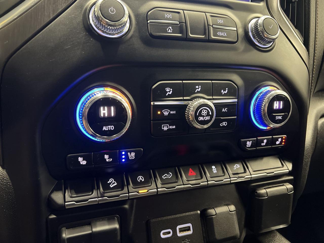 2021 GMC Sierra 1500 AT4 4X4 | 3.0L DURAMAX | CREW | LEATHER | TONNEAU Photo