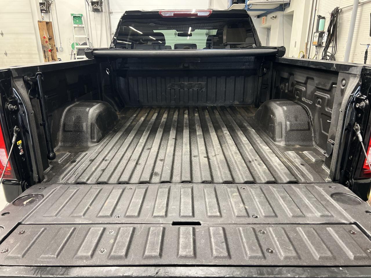 2021 GMC Sierra 1500 AT4 4X4 | 3.0L DURAMAX | CREW | LEATHER | TONNEAU Photo