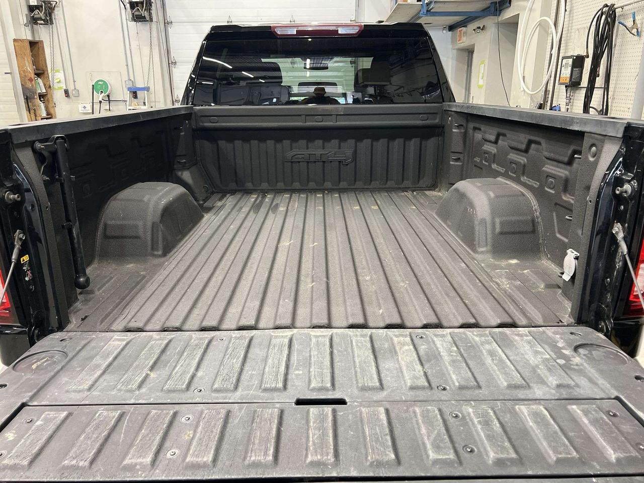 2021 GMC Sierra 1500 AT4 4X4 | 3.0L DURAMAX | CREW | LEATHER | TONNEAU Photo